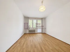 Pronájem bytu 2+1, Jindřichův Hradec - Jindřichův Hradec III, sídliště Vajgar, 65 m2
