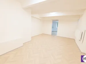 Pronájem bytu 2+kk, Praha, Dvorecké náměstí, 62 m2