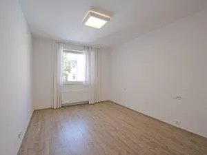 Pronájem bytu 2+kk, Praha - Vršovice, Donská, 70 m2