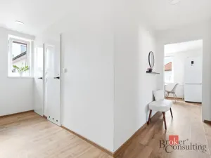 Pronájem bytu 2+1, Pardubice - Zelené Předměstí, Železničního pluku, 61 m2