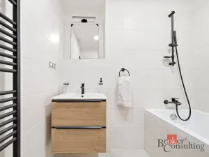 Pronájem bytu 2+1, Pardubice - Zelené Předměstí, Železničního pluku, 61 m2