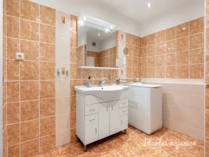Pronájem bytu 4+kk, Praha - Prosek, Mimoňská, 67 m2