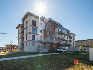 Pronájem bytu 2+kk, Pardubice - Ohrazenice, U Sportovní školy, 51 m2