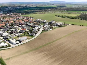Prodej pozemku pro bydlení, Hrušovany u Brna, Pod Střediskem, 608 m2