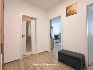 Pronájem bytu 2+kk, Ústí nad Labem - Ústí nad Labem-centrum, Velká Hradební, 46 m2