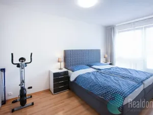 Pronájem bytu 3+kk, Praha, Srbínská, 75 m2