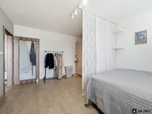 Pronájem bytu 2+kk, Hradec Králové - Třebeš, Urxova, 36 m2