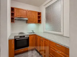 Pronájem bytu 1+kk, Praha - Háje, Matúškova, 31 m2