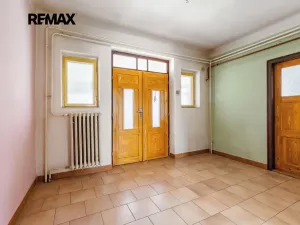 Prodej vícegeneračního domu, Praha - Pitkovice, Žampiónová, 200 m2