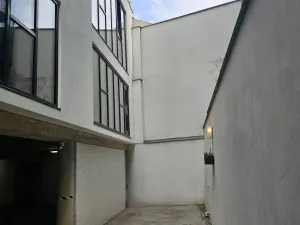 Pronájem garážového stání, Praha - Nusle, Bartoškova, 17 m2