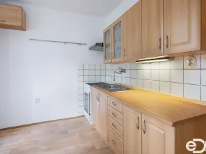 Prodej bytu 2+1, Tábor, Trocnovská, 67 m2