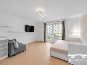 Pronájem bytu 1+kk, Praha - Černý Most, Truhlářova, 33 m2