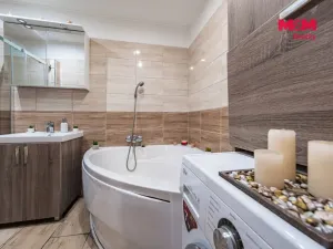 Prodej rodinného domu, Komárov, Sokolovická, 200 m2