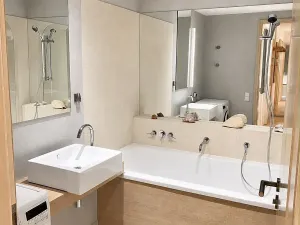 Pronájem bytu 2+kk, Praha - Karlín, Rohanské nábřeží, 58 m2