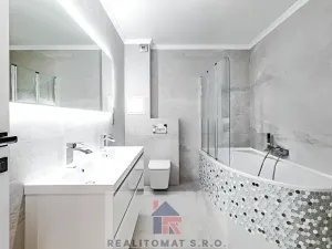 Pronájem kanceláře, Praha - Komořany, Pod lesem, 770 m2