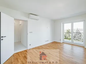 Pronájem kanceláře, Praha - Komořany, Pod lesem, 770 m2