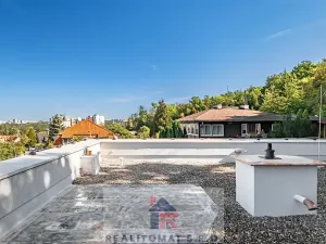 Pronájem vily, Praha - Komořany, Pod lesem, 770 m2