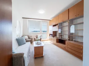 Pronájem bytu 3+1, Praha - Prosek, Veltruská, 61 m2