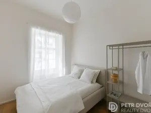 Prodej bytu 1+1, Praha - Smíchov, U Pernikářky, 27 m2