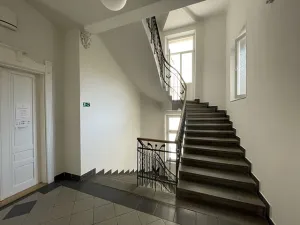 Pronájem bytu 3+kk, Praha, Bubenečská, 80 m2