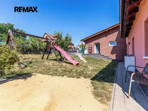 Prodej rodinného domu, Hradečno, 228 m2