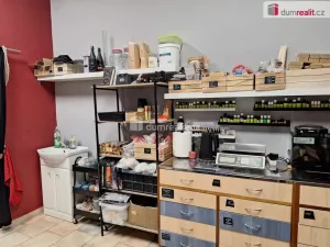Pronájem obchodního prostoru, Zruč nad Sázavou, náměstí MUDr. J. Svobody, 31 m2