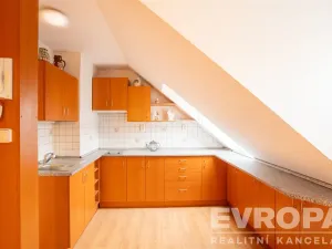 Prodej rodinného domu, Praha, Ke Klimentce, 180 m2