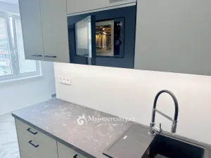 Pronájem bytu 3+1, Znojmo, Holandská, 73 m2