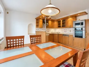 Prodej rodinného domu, Hora Svatého Šebestiána, 295 m2