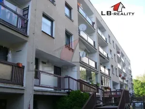 Pronájem garáže, Poděbrady, Moučná, 22 m2
