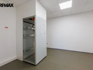 Pronájem výrobních prostor, Chodová Planá, Kyjovská, 2489 m2