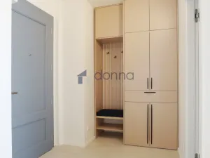 Pronájem bytu 2+kk, Praha, Jeseniova, 50 m2