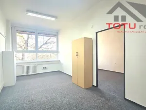 Pronájem kanceláře, Chrudim, Palackého třída, 18 m2