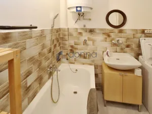 Pronájem bytu 2+1, Praha, Raisova, 53 m2