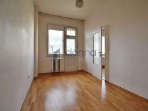 Pronájem bytu 2+kk, Praha, Šrobárova, 48 m2
