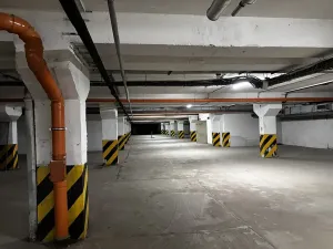Pronájem garáže, Praha - Bohnice, Lodžská, 3838 m2