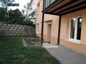 Pronájem bytu 2+kk, Praha - Smíchov, U Malvazinky, 38 m2