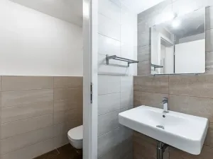 Pronájem obchodního prostoru, Praha - Karlín, Za Karlínským přístavem, 55 m2