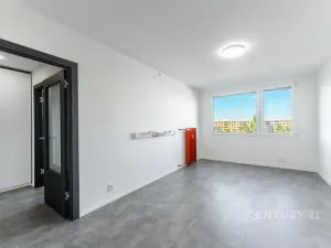 Pronájem bytu 2+kk, Praha - Prosek, Vysočanská, 45 m2