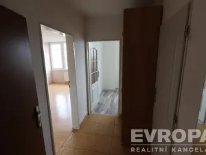 Pronájem bytu 1+1, Praha - Troja, Olštýnská, 37 m2