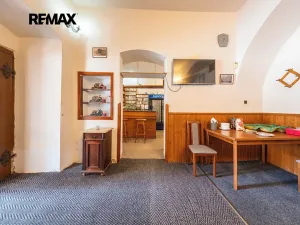 Pronájem restaurace, Opočno, Trčkovo nám., 500 m2