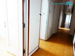Pronájem kanceláře, Praha - Stodůlky, Mukařovského, 735 m2