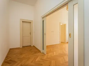 Pronájem bytu 2+kk, Praha - Staré Město, Kozí, 39 m2