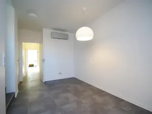 Pronájem atypického bytu, Praha - Vinohrady, Korunní, 82 m2