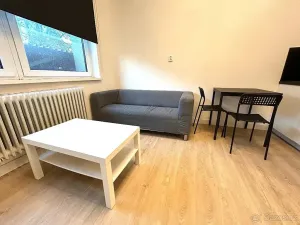 Pronájem bytu 1+kk, Praha - Radotín, Vrážská, 26 m2