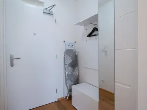 Pronájem bytu 1+kk, Praha - Vinohrady, Perucká, 27 m2