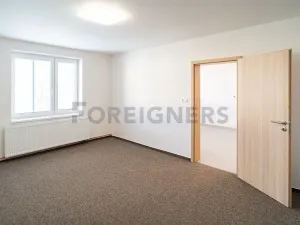 Pronájem bytu 2+1, Pardubice, Železničního pluku, 69 m2