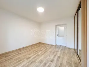 Pronájem bytu 3+1, Praha - Prosek, Letňanská, 70 m2