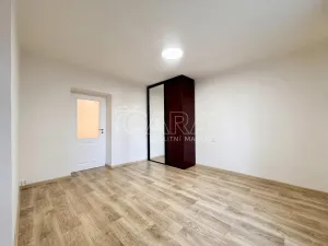Pronájem bytu 3+1, Praha - Prosek, Letňanská, 70 m2