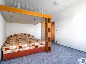 Pronájem bytu 2+1, Holice, Na Mušce, 54 m2